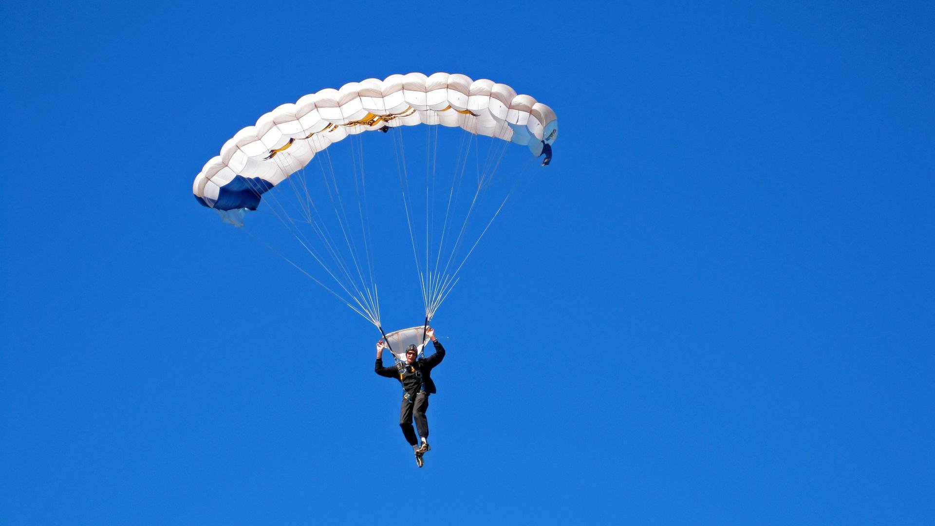 “滚球：三叉湖赛场迎来新兴运动的热潮”